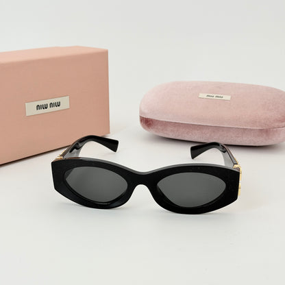 Miu Miu Eyewear oval-frame Sunglasses | Black