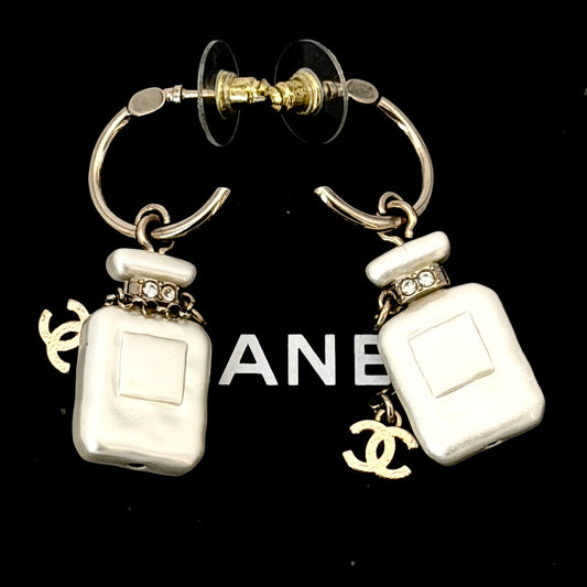 CHANEL gold-tone 22S NO 5 PERFUME Dangle Earrings
