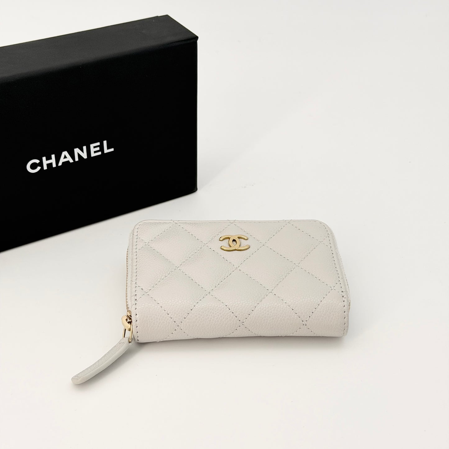 Chanel light grey Caviar Classic Zipped Wallet