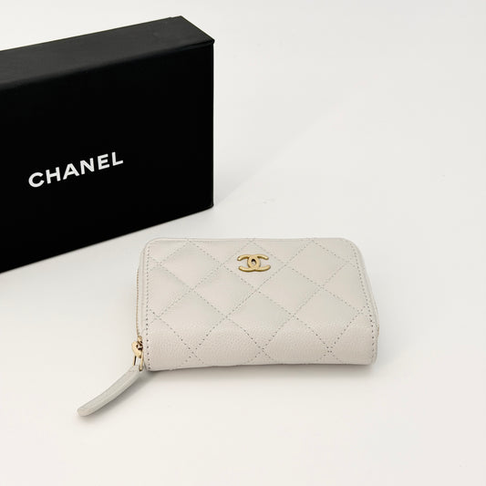 Chanel light grey Caviar Classic Zipped Wallet
