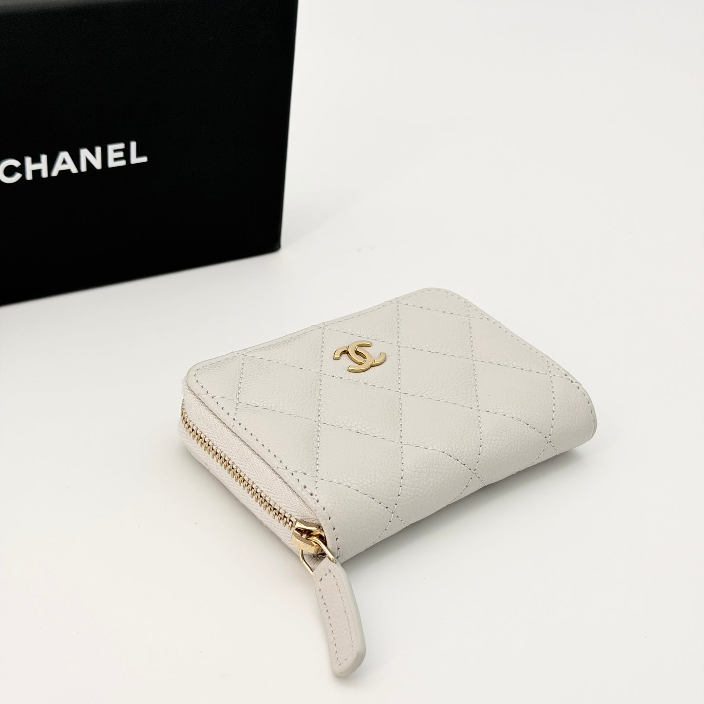Chanel light grey Caviar Classic Zipped Wallet