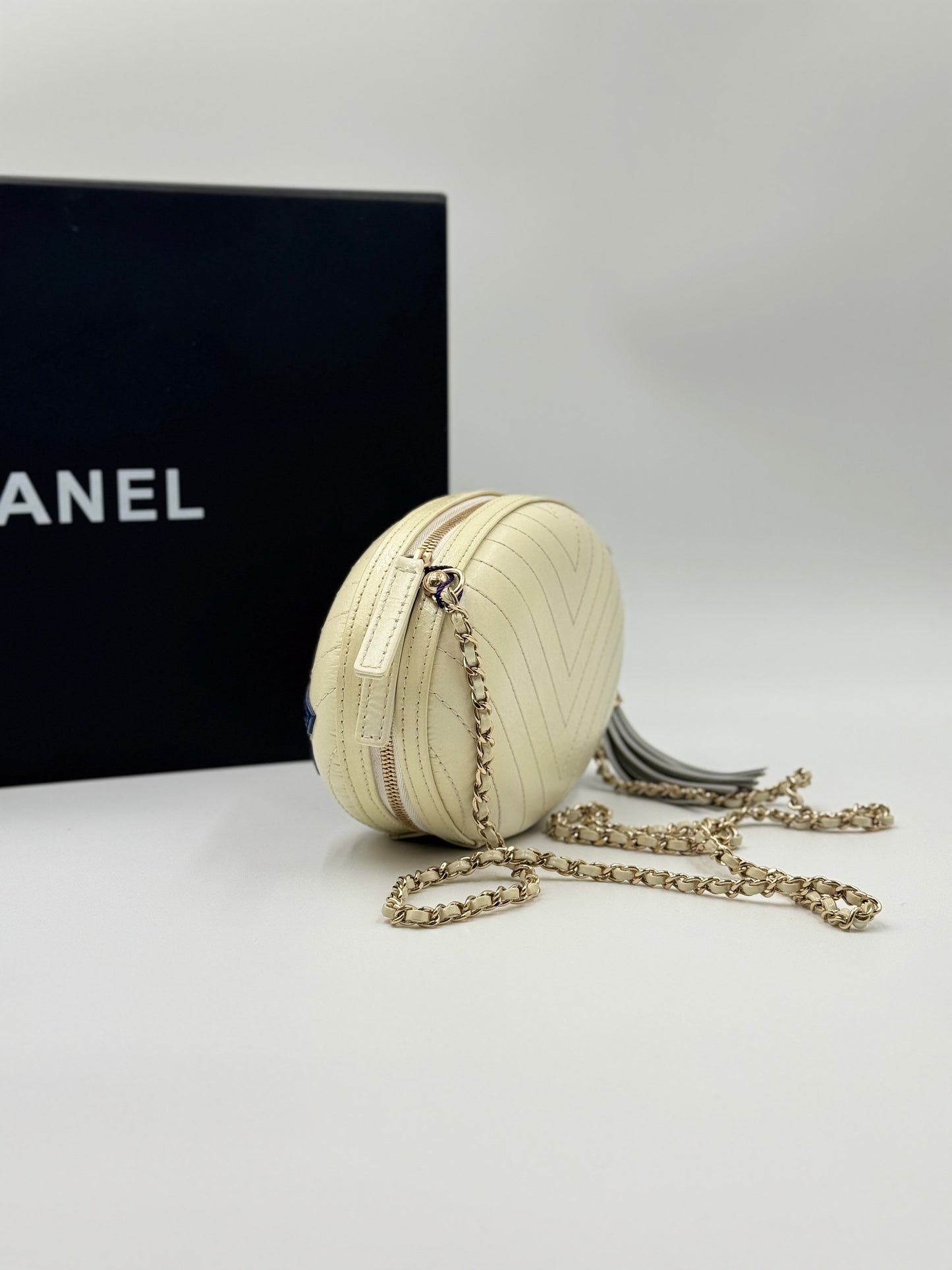 Chanel White Chevron Quilted Leather La Pausa Evening Bag